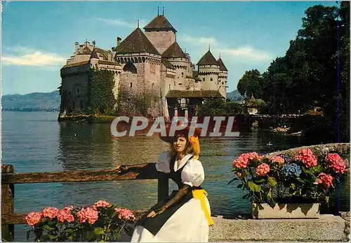 Cartes postales moderne Lac Leman Jeune Fille en Costume de Montreux et le Chateau de Chillon