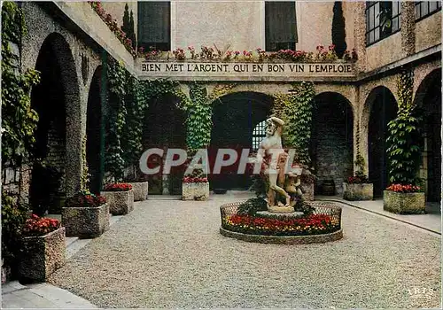 Cartes postales moderne Beaune (Cote d'Or) Caves Exposition de la Reine Pedauque Bacchus