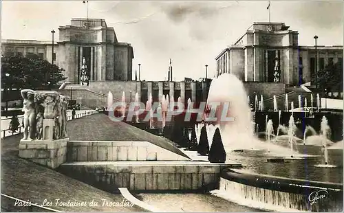 Cartes postales moderne Paris les Fontaines du Trocadero