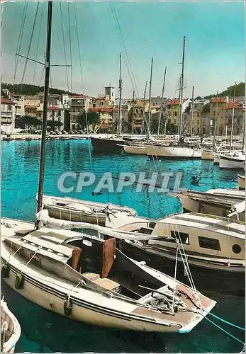 Cartes postales moderne Cassis un Coin du Port Bateaux cachet Marseille