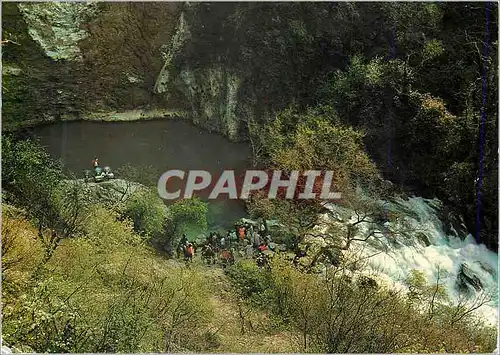 Cartes postales moderne Fontaine de Vaucluse (Vaucluse) une des plus Celebres Curiosites du Midi de la France
