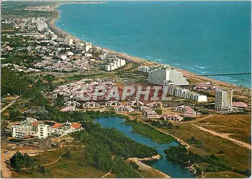 Cartes postales moderne Saint Jean de Monts (Vendee) Vue Generale de la Plage le VVF et le Centre de Thalassotherapie