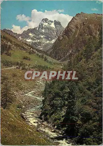 Cartes postales moderne Le Mont Viso (H A) alt 3841m et la Vallee du Guil la Route des Grandes Alpes