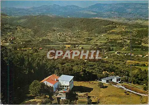Cartes postales moderne Aubenas (Ardeche) L'Hotel La Pinede dans son Cadre Magnifique de Verdure et de Montagen