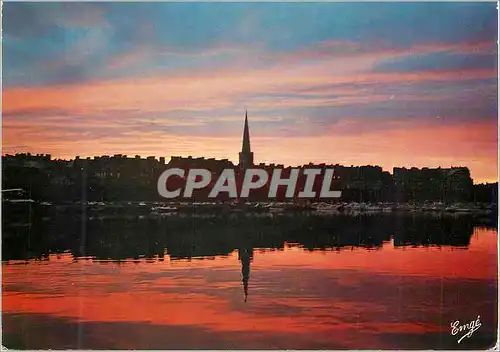 Cartes postales moderne Saint Malo Cote d'Emeraude Cite Corsaire Coucher de Soleil sur l'Intra Muros