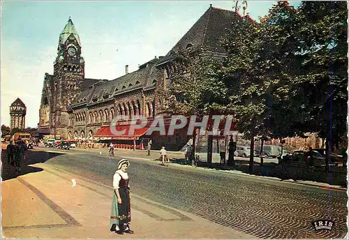 Cartes postales moderne Jeune Lorraine et la Gare de Metz (Moselle) La Lorraine Pittoresque Folklore