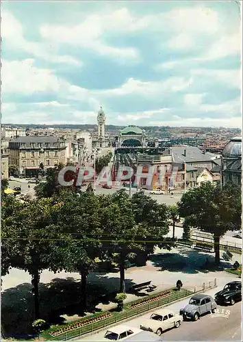 Cartes postales moderne Limoges (Hautes Vienne) L'Avenue de la Gare et la Gare de Limoges Benedictins