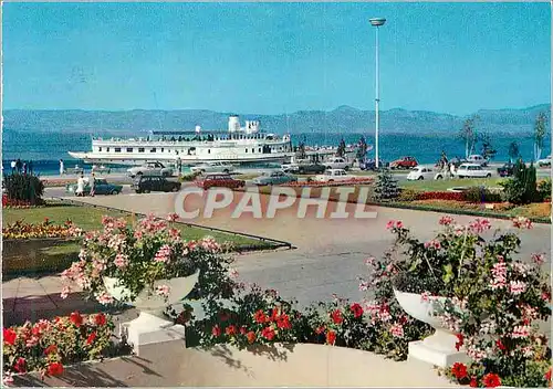 Cartes postales moderne Evian les Bains les Jardins du Casino le Lac Leman et la Rive Suisse Bateau