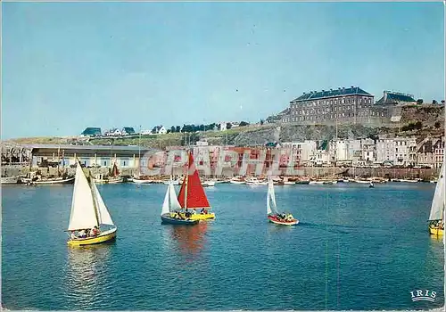 Cartes postales moderne Granville les Voiliers le Club Nautique et la Poissonnerie Bateaux