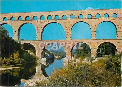 Cartes postales moderne Le Pont du Gard (Gard) Aqueduc Romain (Long 269m Haut 48m) Construit avant l'Ere Chretienne