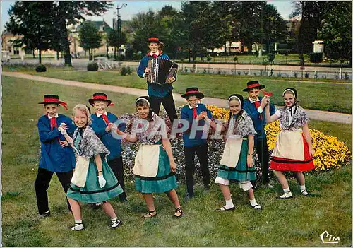 Cartes postales moderne La Farandole de Flavy le Martel (Aisne) (Costumes Choeurs et Danses Folkloriques) Folklore Accor