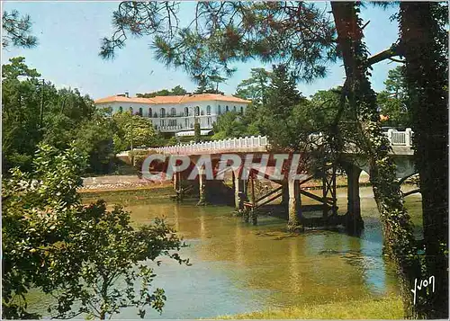 Cartes postales moderne Hossegor (Landes) Couleurs et Lumiere de France Cote Landaise le Pont qui Enjambe le Canal par L