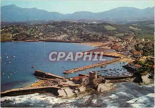 Cartes postales moderne Socoa Vue Generale au 1er plan le Fort au fond la Chane des Pyrenees