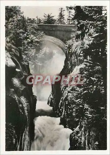 Cartes postales moderne Pyrenees Cascade du Pont d'Espagne