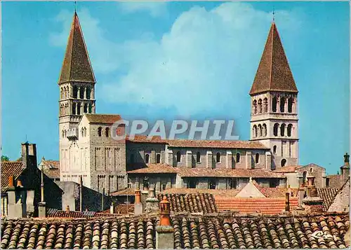 Cartes postales moderne Tournus (S et L) Eglise St Philibert (Xe XIe S) Vue d'ensemble sur les Clochers et la Nef