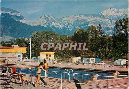 Cartes postales moderne Mens (Isere) alt 775 m La Piscine et le Camping a l'arriere plan l'Obiou Piscine