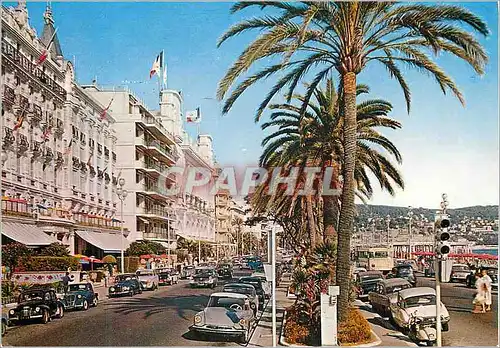 Cartes postales moderne Nice la Promenade des Anglais l'Hotel Royal et le Palais de la Mediterranee