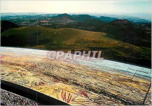 Cartes postales moderne En Auvergne la Chaine des Puys Vue Generale depuis la Table d'Orientation du Puy de Dome (alt 14