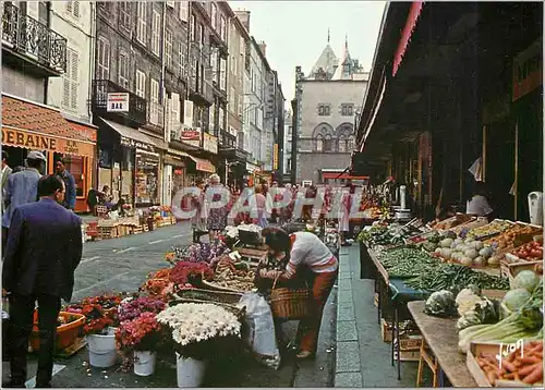 Cartes postales moderne Clermont Ferrand (Puy de Dome) Couleurs et Lumiere de France en Auvergne le Marche Saint Pierre