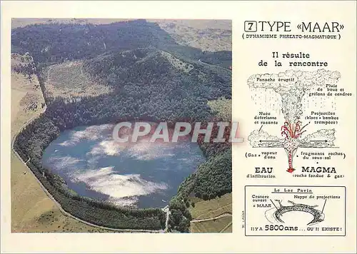 Cartes postales moderne Le Lac Pavin (Profondeur 93 metres) Image d'Auvergne Volcan de Type Maar (Dinamisme Phreato Magm