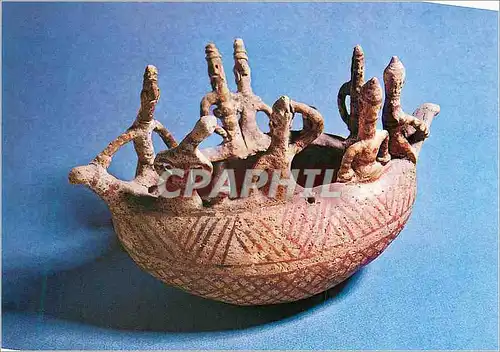 Cartes postales moderne Paris Musee du Louvre Maquette de Bateau Chypriote en terre cuite peinte debut du IIe Millenaire