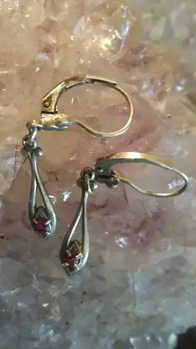 835er Silber - Ohrringe mit kleinen Rubis