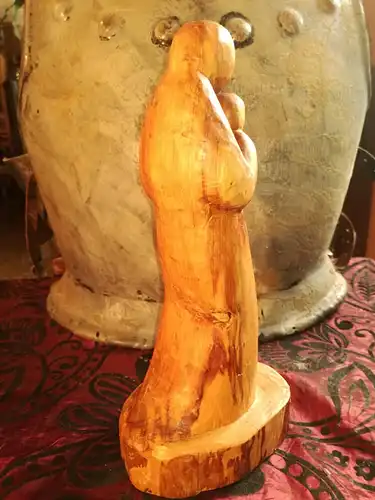 Holzfigur: Maria mit Kind