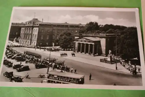 drei tolle alte Karten - Berlin Ehrenmal und Brandenburger Tor - 30-40er Jahre