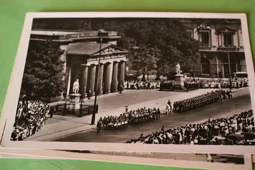 drei tolle alte Karten - Berlin Ehrenmal und Brandenburger Tor - 30-40er Jahre