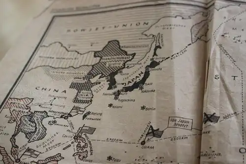 zwei alte Zeitungsausschnitte - Stützpunkte im Pazifik - Japan Krieg   1942