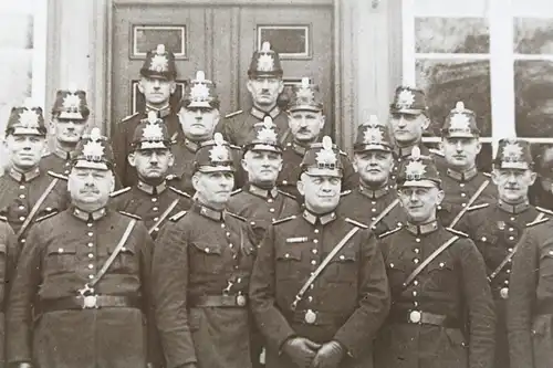 zwei tolle alte Glasnegative - Gruppenfoto Polizisten Tschako  - 1910-20 ???