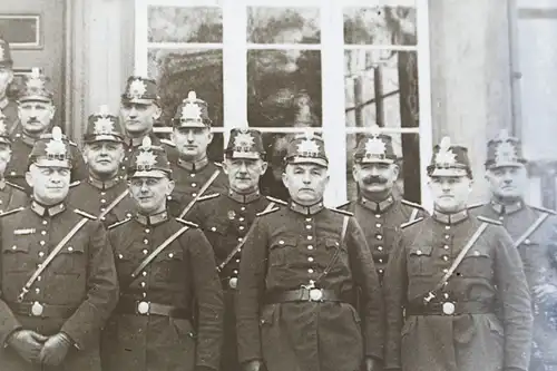 zwei tolle alte Glasnegative - Gruppenfoto Polizisten Tschako  - 1910-20 ???