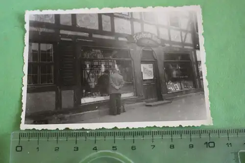 tolles altes Foto - Gebäude - Geschäft Friedrich Koch ??  Harzgegend ?