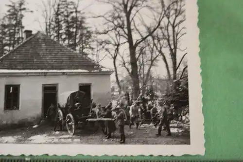 tolles altes Foto - Gulaschkanone Verpflegung irgendwo im Osten