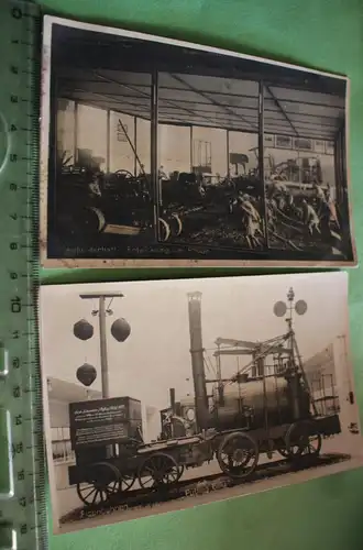 zwei alte Karten - Deutsches Museum - Lokomotive Puffing Billy und Pflüge