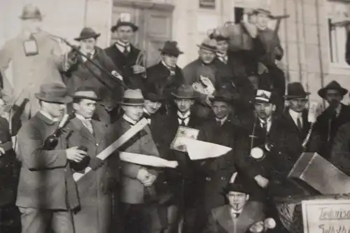 tolles altes Foto - Gruppe junger Männer - Studenten ?? Schüler ?? 1919