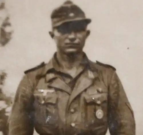 tolles altes  Foto - Portrait eines Soldaten - Südfront ??? Uniform