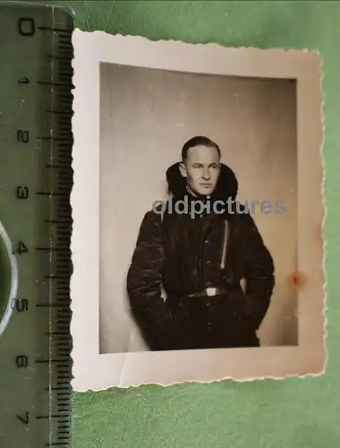 tolles altes  Foto - Portrait eines Piloten ?  