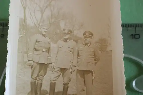 tolles altes Foto drei Soldaten - Hauptmann, Leutnant , Hauptfeldfebel