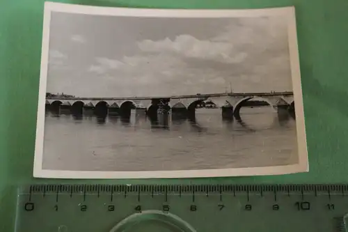 interessantes altes Foto - zerstörte Brücke bei Gien ???
