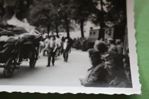 interessantes altes Foto - Flüchtlinge mit Pferd und Wagen - 1940