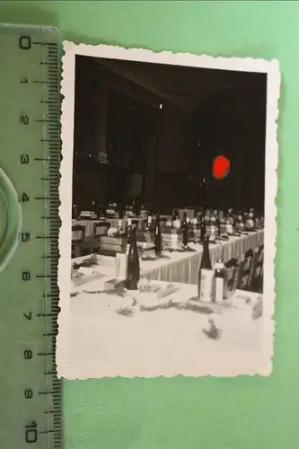 tolles altes Foto - Gedeckte Tische mit Geschenke Weihnachten - 30-40er Jahre