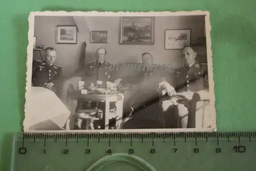 tolles altes Foto - Gruppe Offiziere der Luftwaffe - Abzeichen  EK I und 1.WK