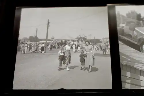 zwei tolle alte Negative - Kirmes Fest - Karussell - Auto-Karussell - 50-60er ??