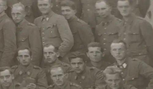 tolles altes gr. Glasnegativ - Gruppenfoto Soldaten unb. Uniformen ???