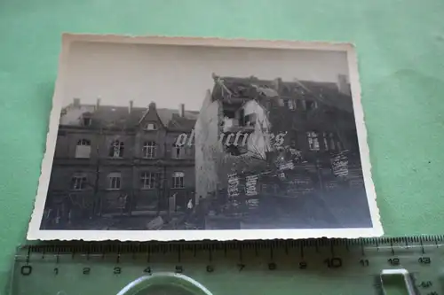 altes Foto - zerstörtes Haus - Luftangriff ? Homberg - Duisburg ??