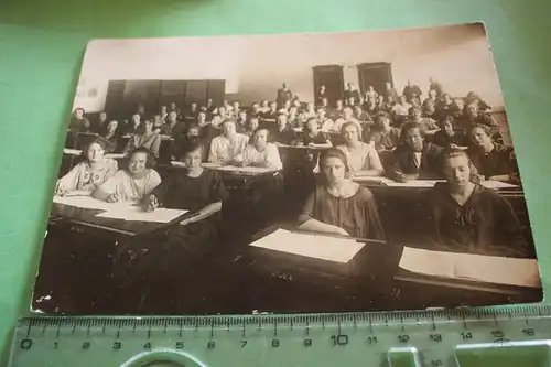 tolles altes Klassenfoto Klassenraum junge Frauen  - Bodenbach - 20er Jahre