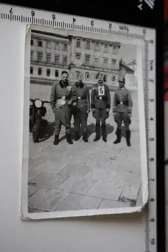 tolles altes Foto - Soldaten  vers. Einheiten ??