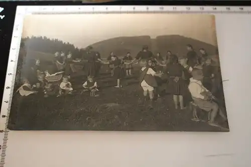 tolles altes Foto - Gruppe Kinder - Kinderheim ? Ausflug - Berge ?? Bayern ?