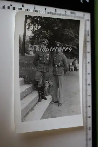 tolles altes Foto - zwei Soldaten DKiG Träger - Lazarett Bad Driburg 1944